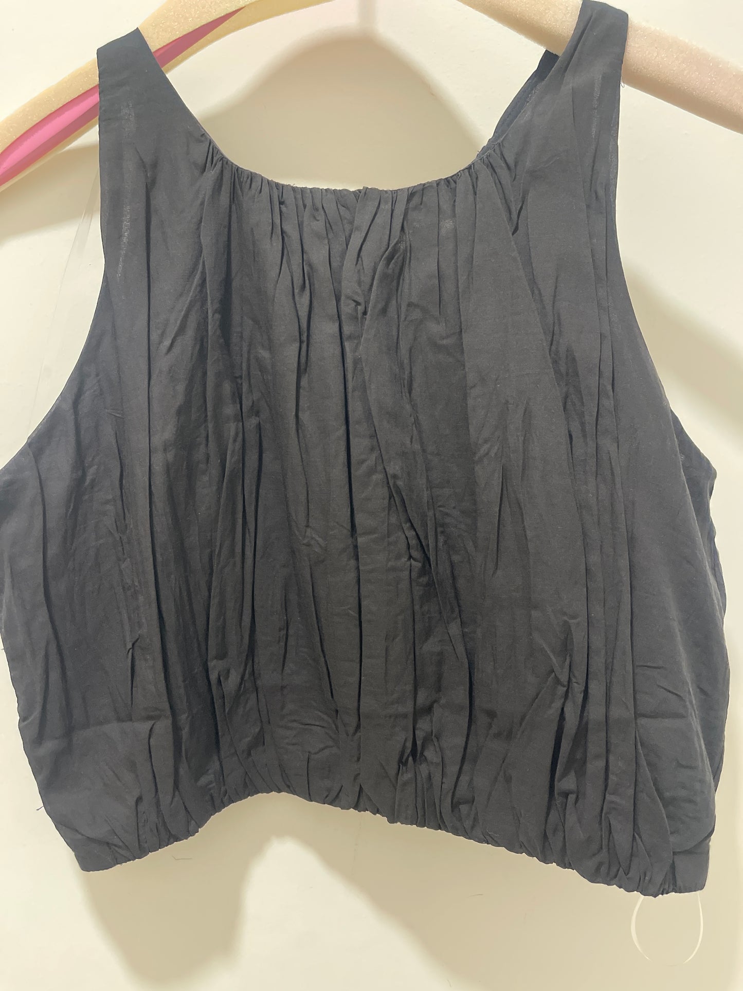 SHELLY'S ELASTIC HALTER TOP