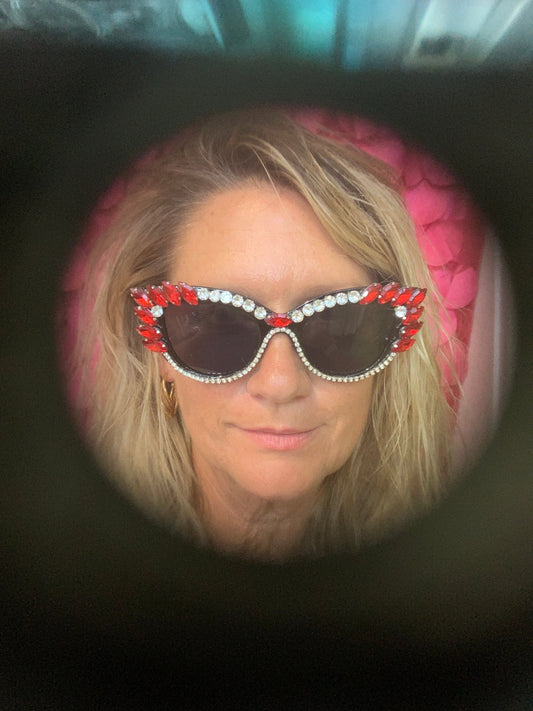 RHINESTONE CATEYE SUNGLASSES
