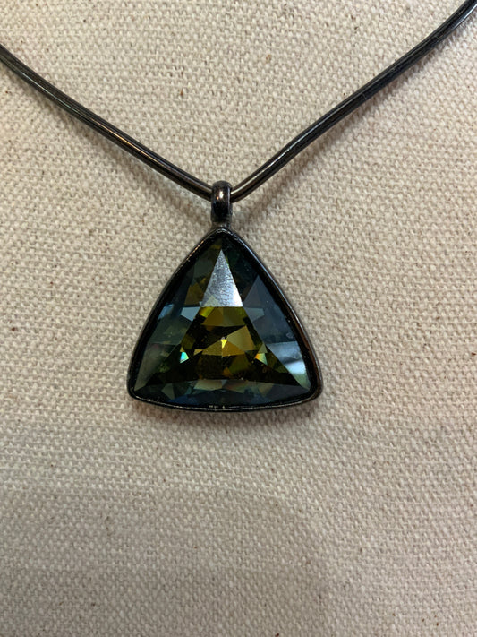 TRIANGLE GREEN SAPPHIRE CHOKER