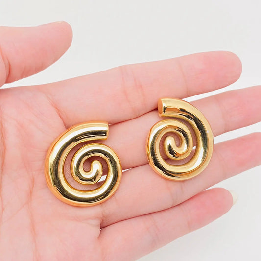 CONCH SWIRL EARRINGS