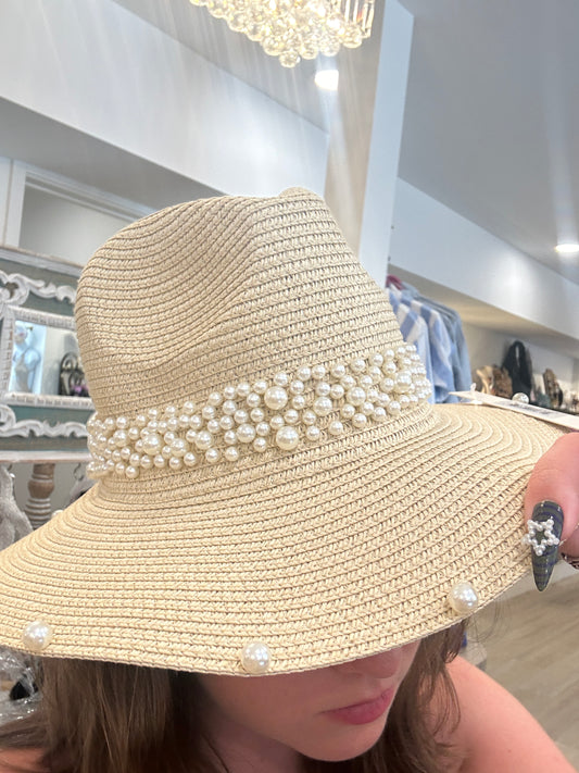 STRAW & PEARL HAT