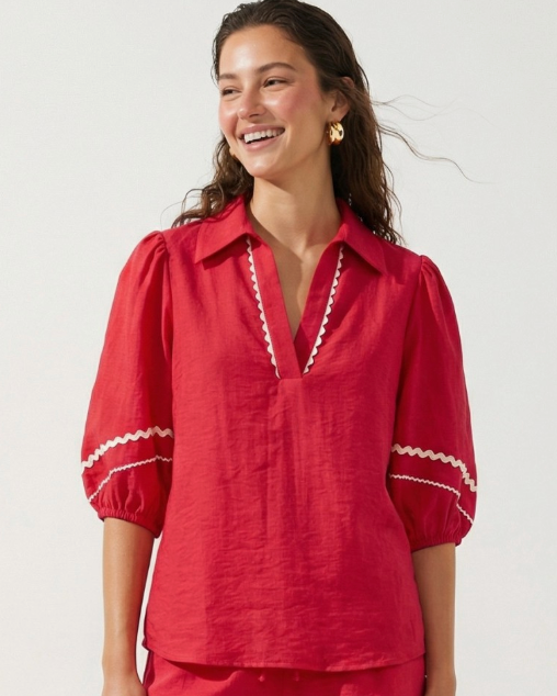 PLAYFUL CONTRAST TOP
