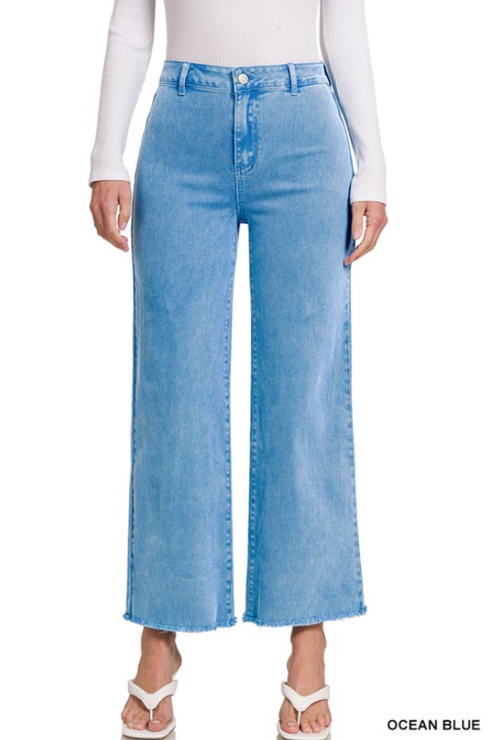 ACID WASHED FRAYED CUTOFF DENIM