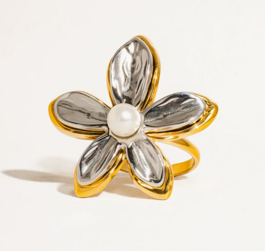 PEARL FLOWER RING