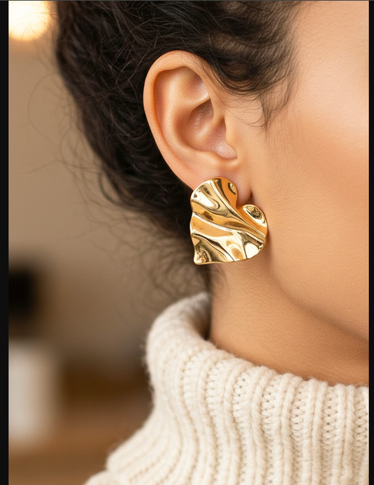 WAVY HEART EARRINGS