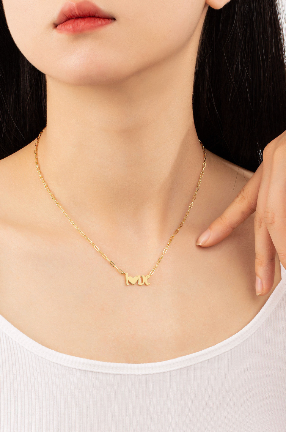 LOVE PENDANT NECKLACE