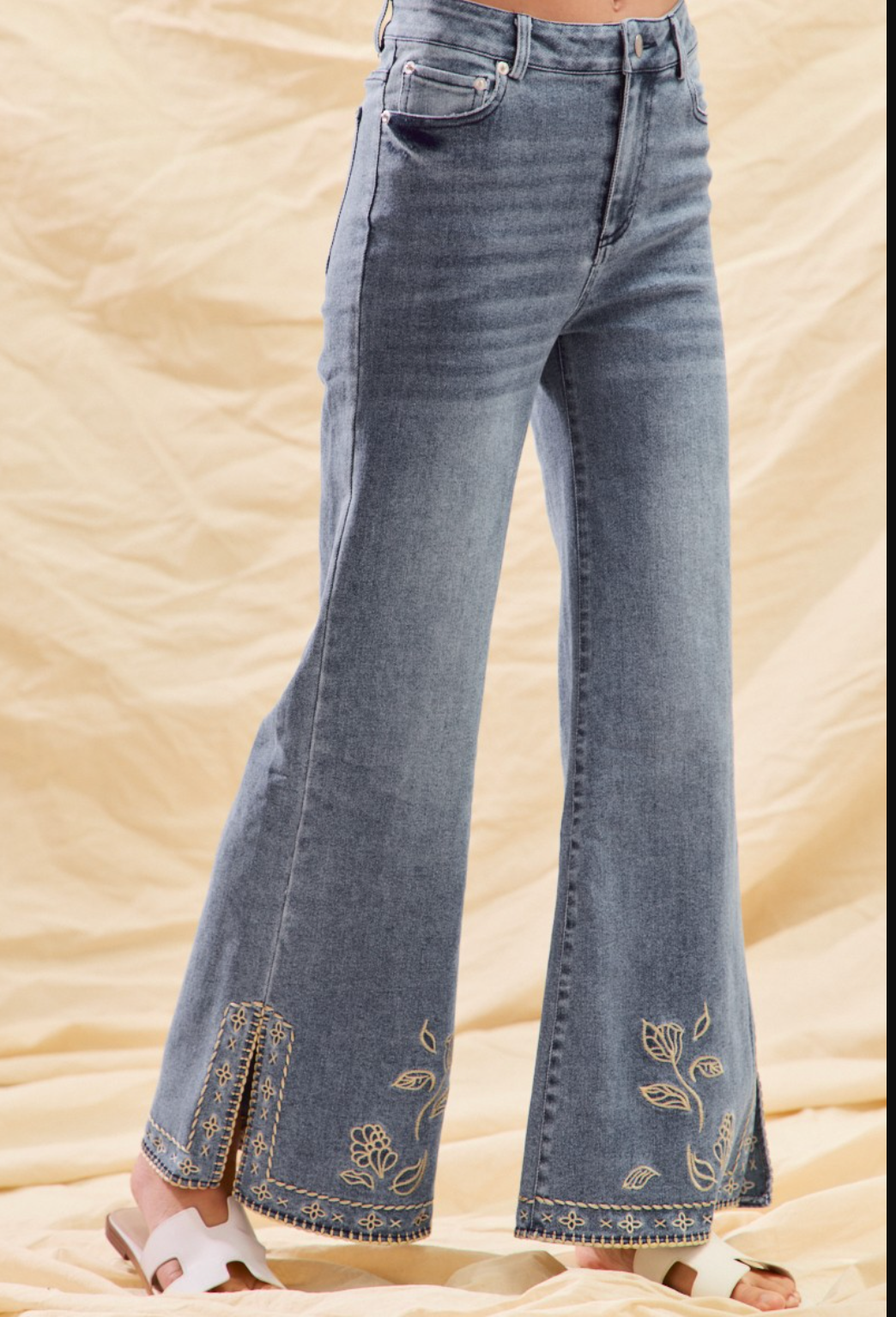 STITCHY STETSON EMBROIDERED JEANS