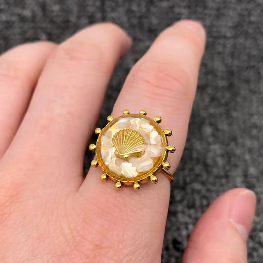 TEXTURED SCALLOP SHELL RING