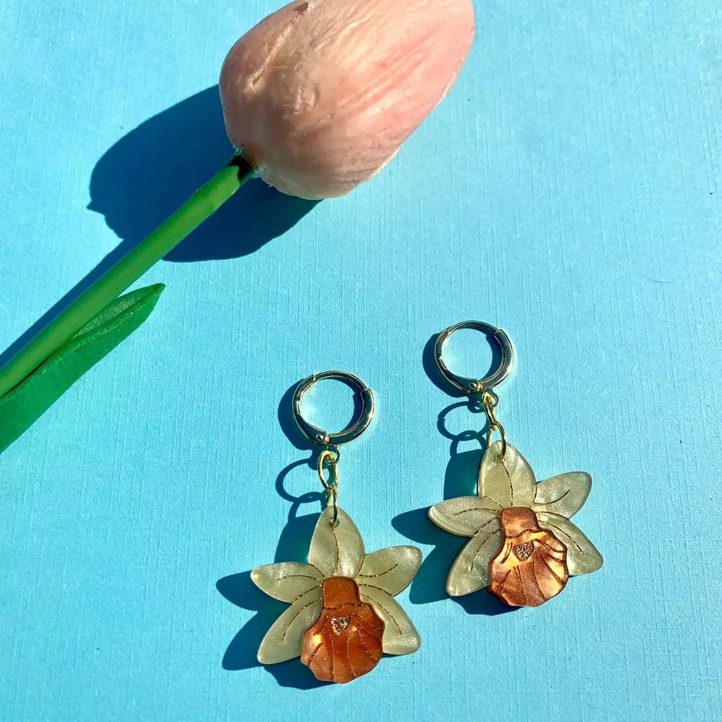 ICE FOLLIES MINI DAFFODIL EARRINGS