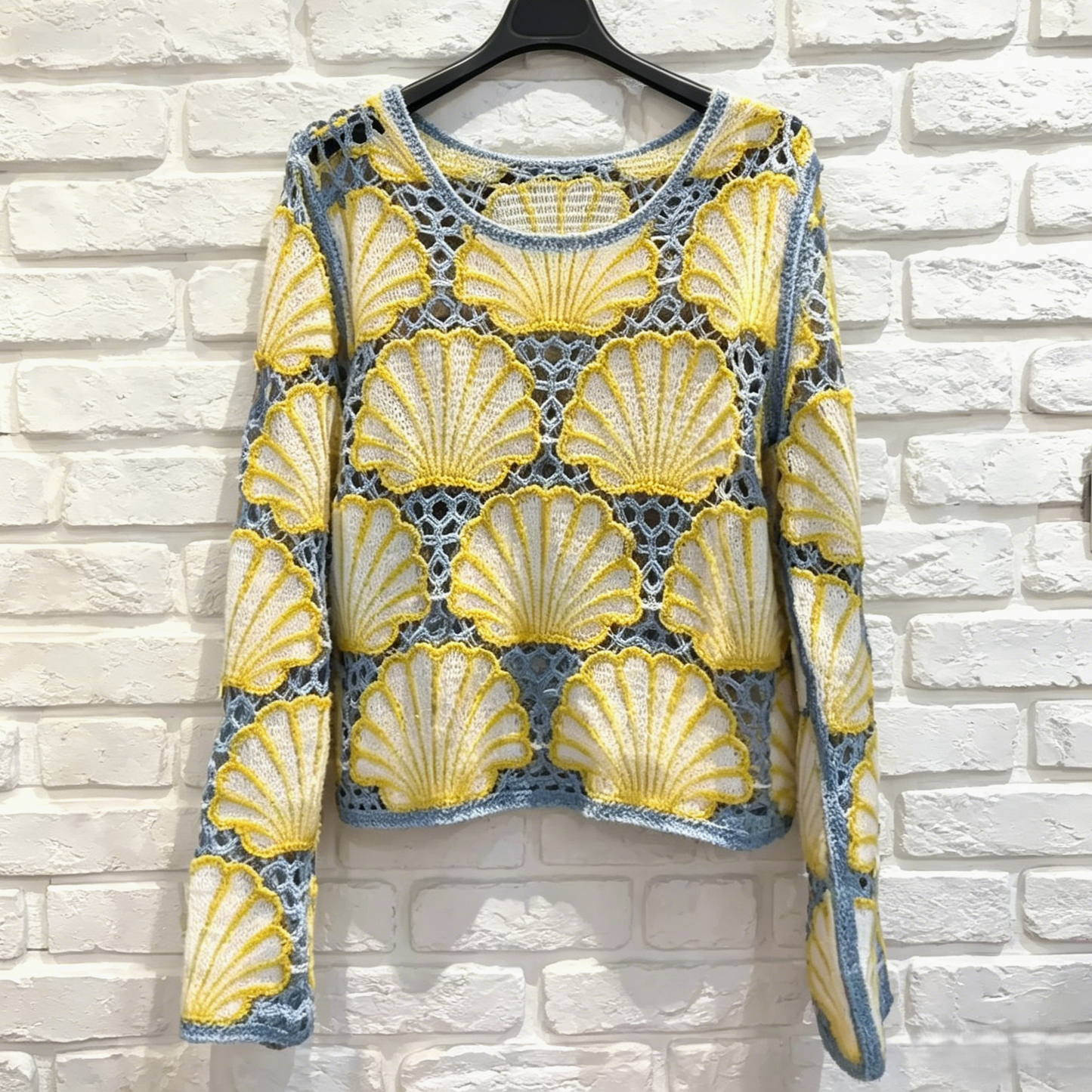 KNIT SCALLOP SHELL TOP