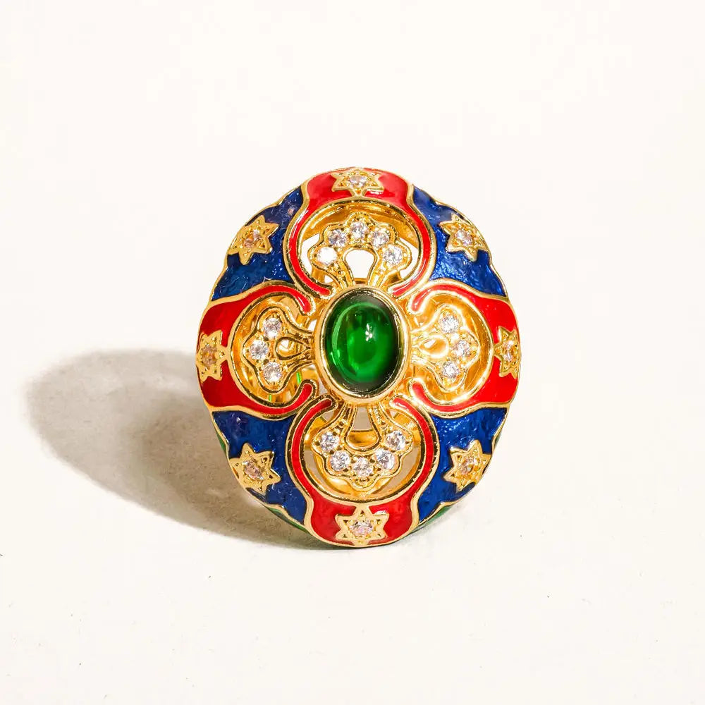 EIGHTEEN KARAT VINTAGE STATEMENT RING