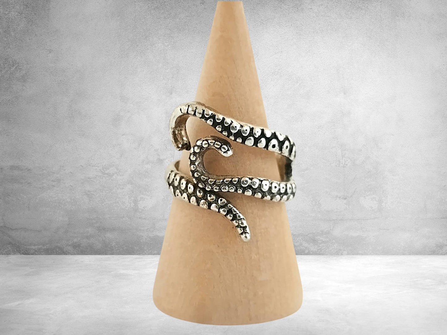 Ringer Octopus Ring
