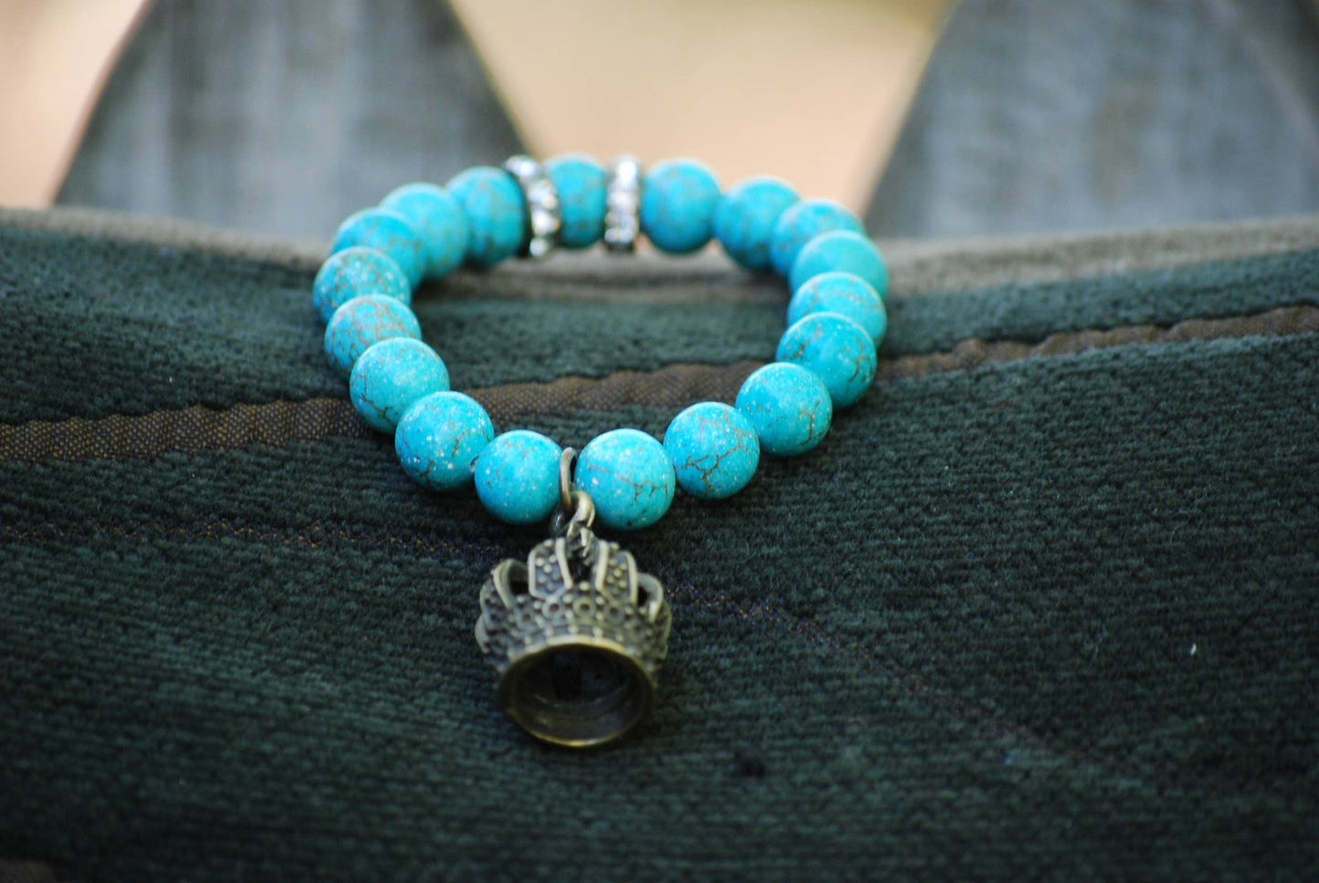 QUEEN IS CROWNED BRACELET