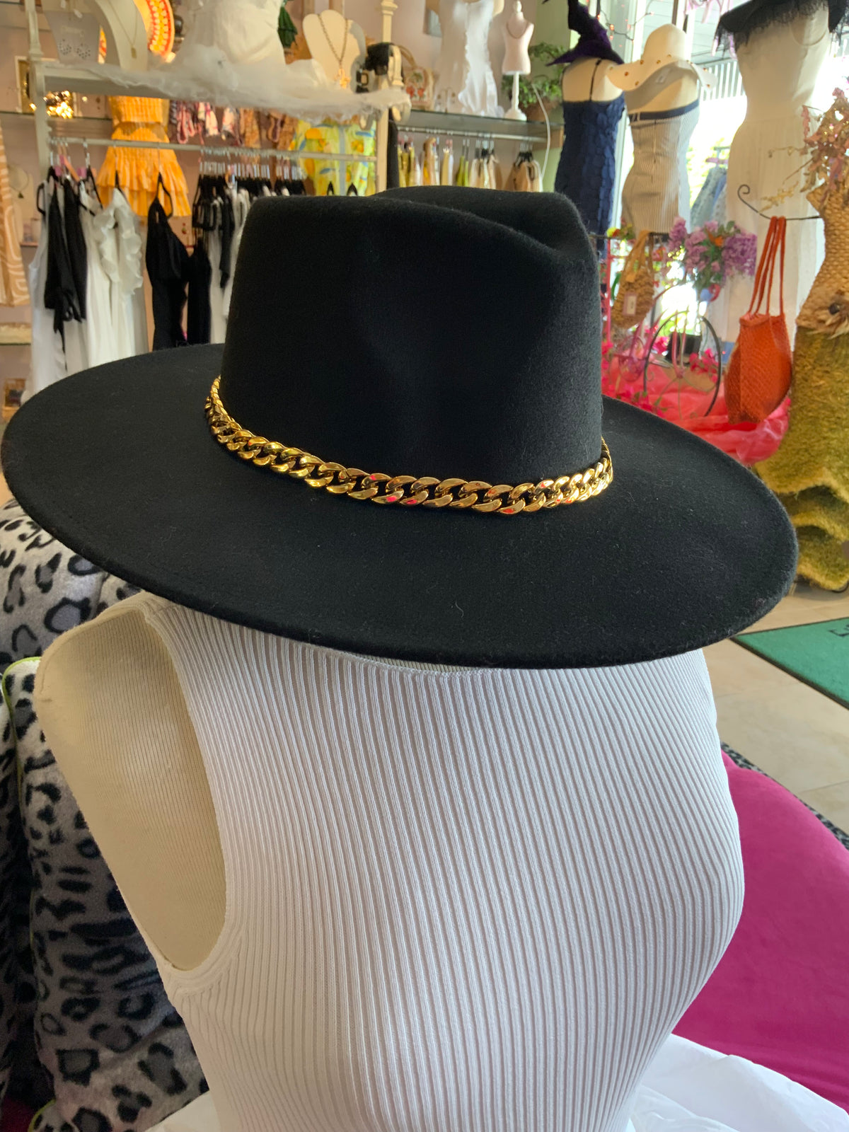 MADDY'S FELT CHAINED COWBOY HAT