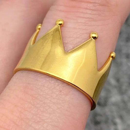 GOLD CROWN RING