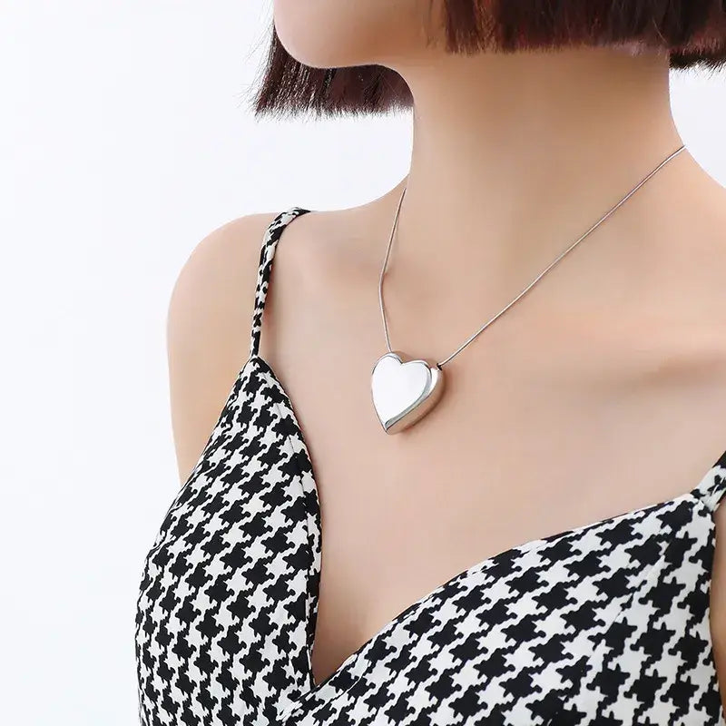 Simple Heart Pendant Necklace