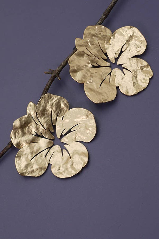 LARGE HAMMARD MATTE FLOWER EARRINGS