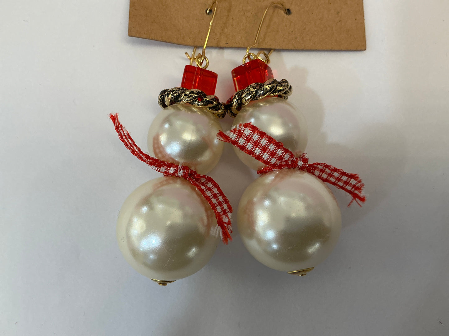 DOUBLE PEARL SNOWMAN EARRINGS WITH RED HAT