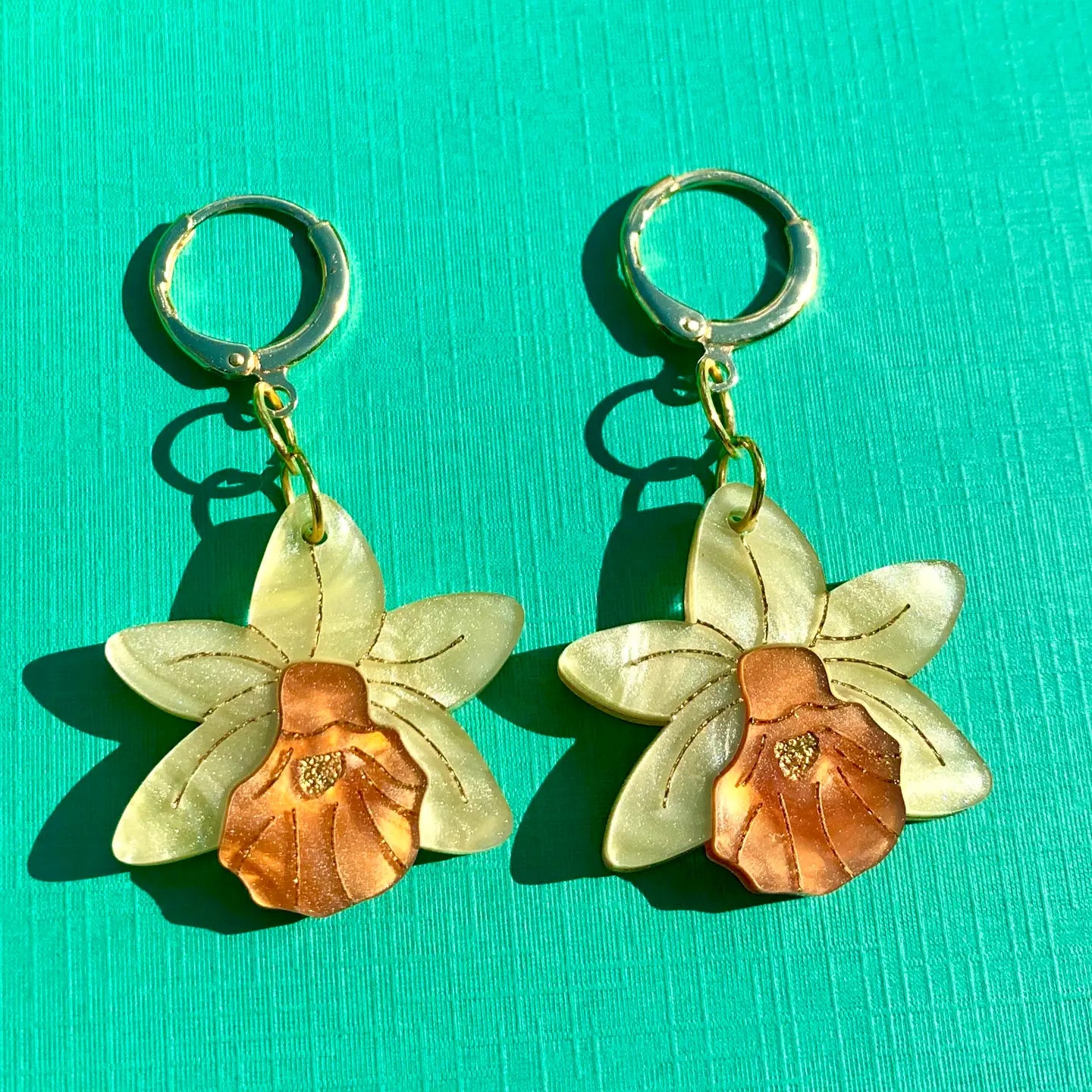 ICE FOLLIES MINI DAFFODIL EARRINGS