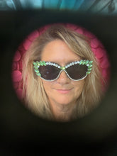RHINESTONE CATEYE SUNGLASSES