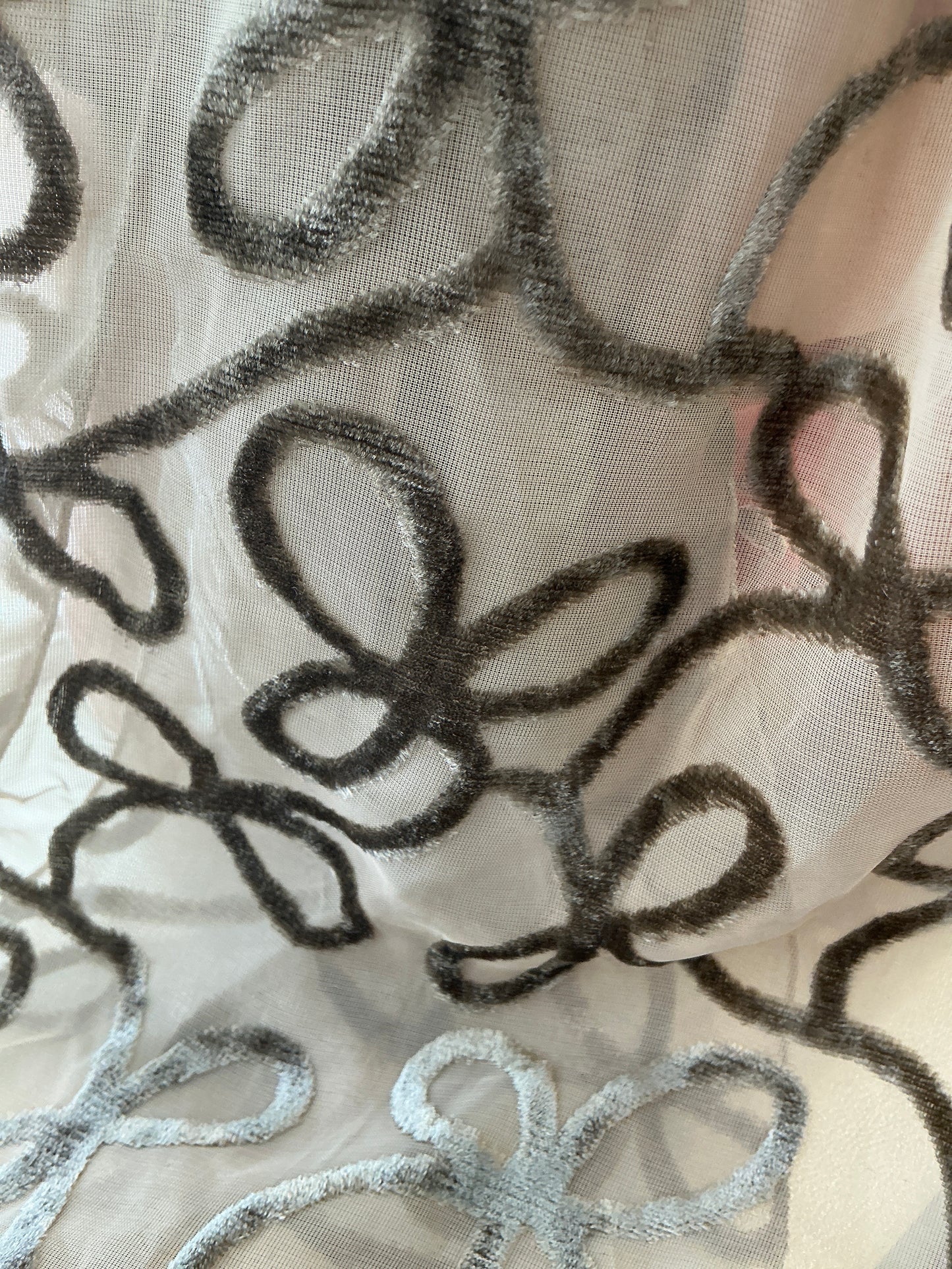 SHIMMERY VELVET BOW SCARF