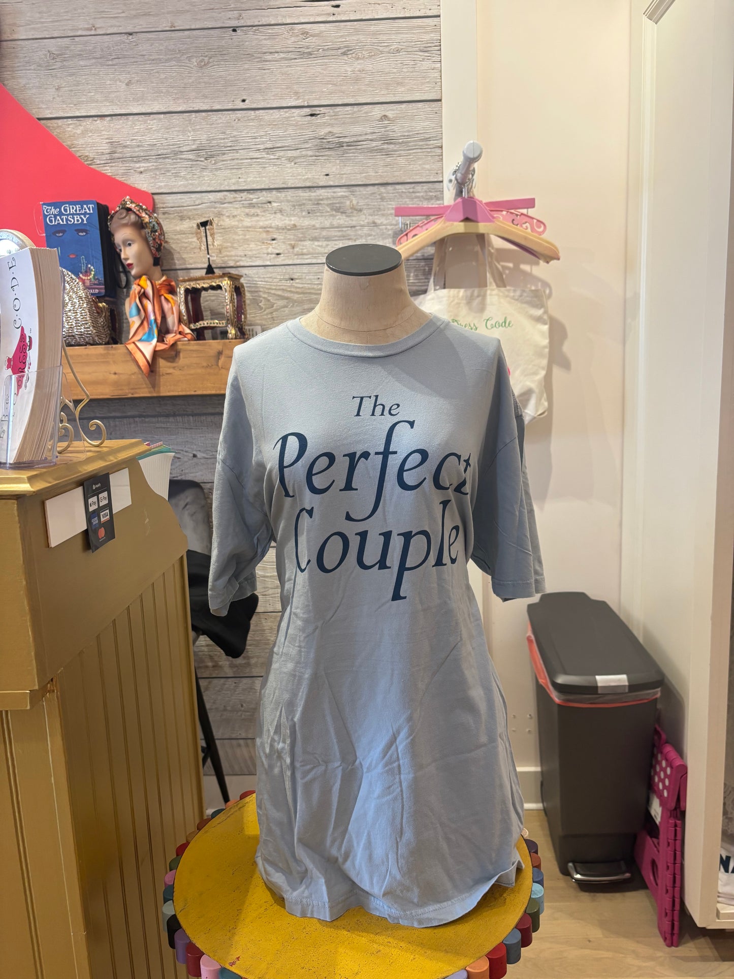 ELIN'S "THE PERFECT COUPLE" UNISEX T-SHIRT