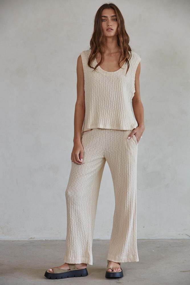 AIRPORT TOP AND PANT SET