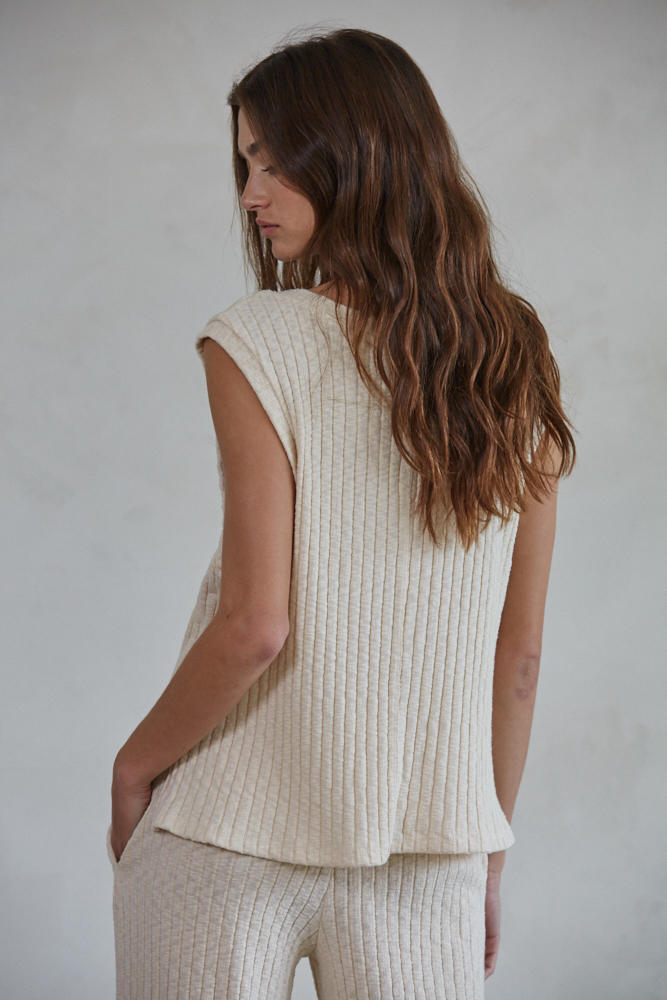 AIRPORT TOP AND PANT SET