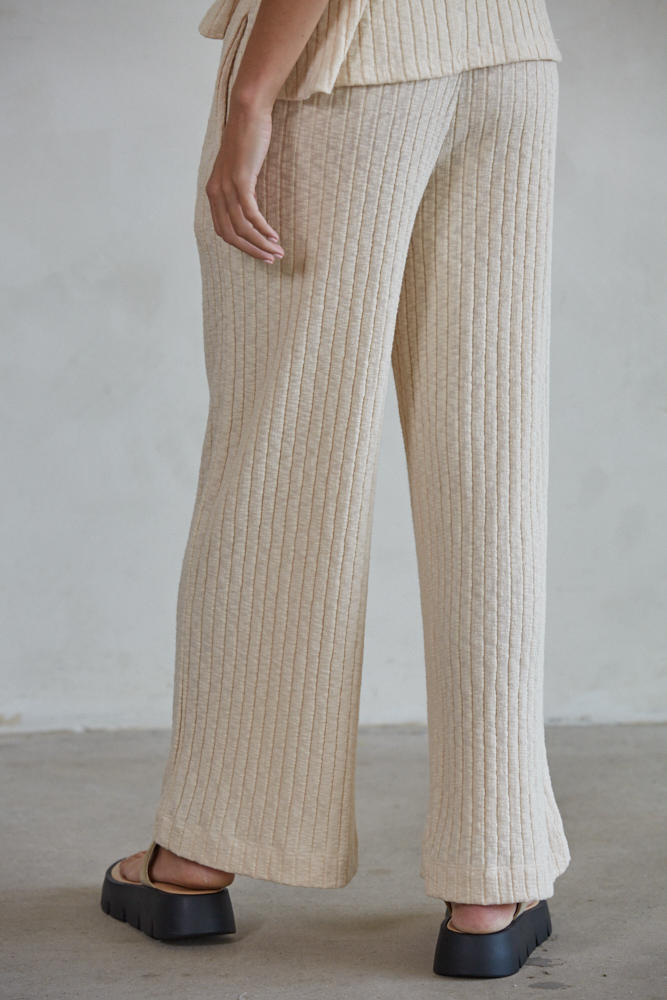 AIRPORT TOP AND PANT SET