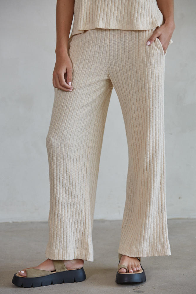 AIRPORT TOP AND PANT SET