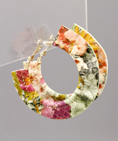 FLOWERS ON THE WALL HOOP EARRINGS