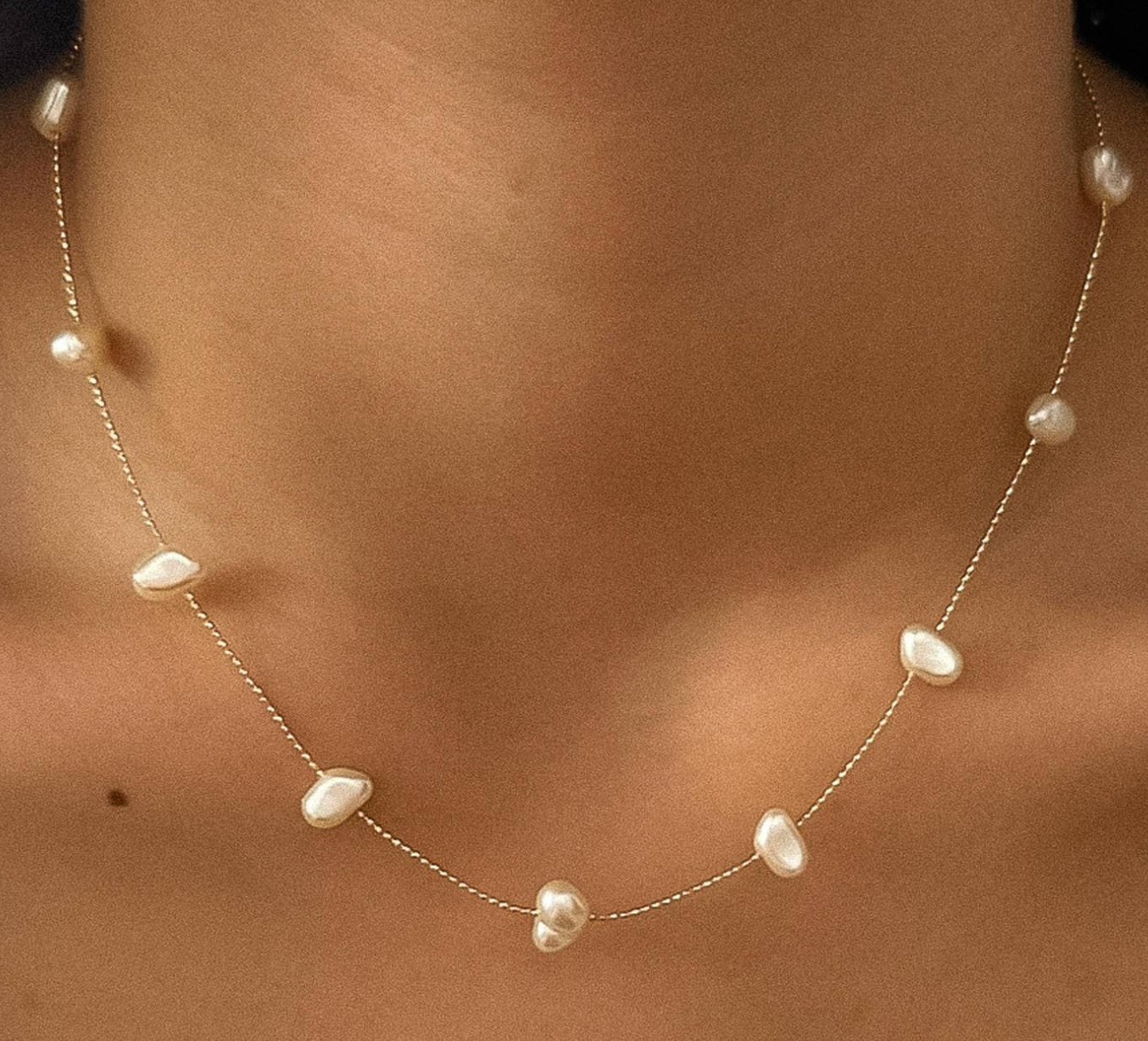 PEARL NECKLESS