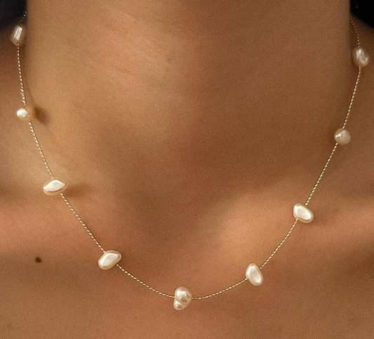 PEARL NECKLESS