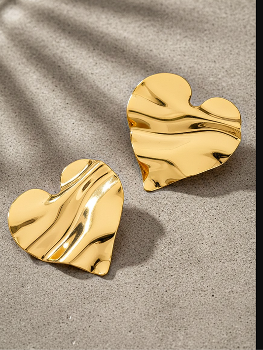 WAVY HEART EARRINGS