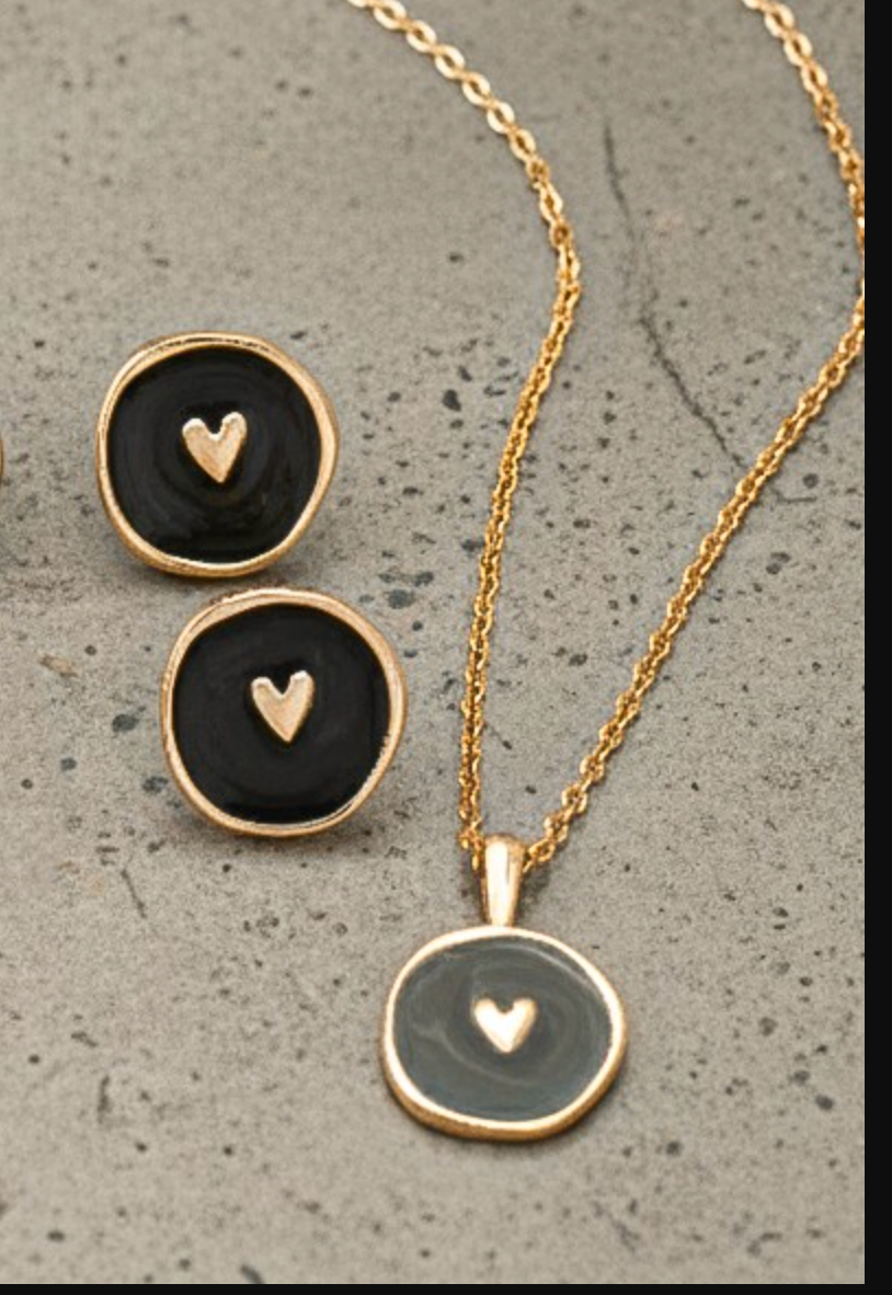 EMBOSSED HEART EARRINGS