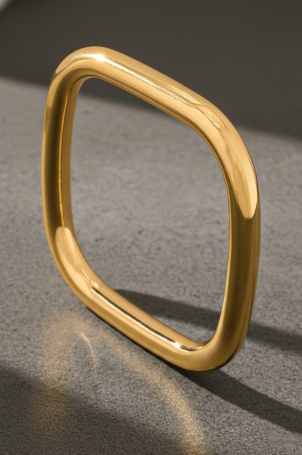 SMOOTH TUBE GOLD BANGLE BRACELET