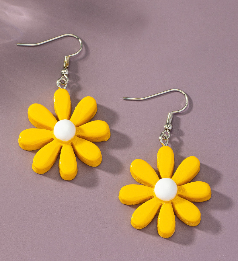DAISY FLOWER DROP EARRINGS