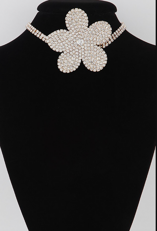 RADIENT FLOWER NECKLACE