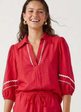 PLAYFUL CONTRAST TOP