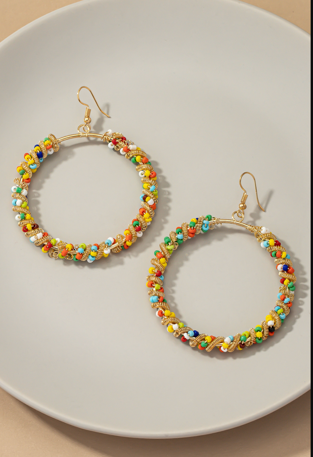 COLOR SEAD BEAD HOOP EARRINGS