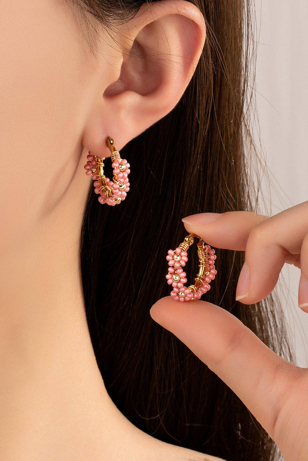 CORAL SEED SMALL HOOP EARRINGS