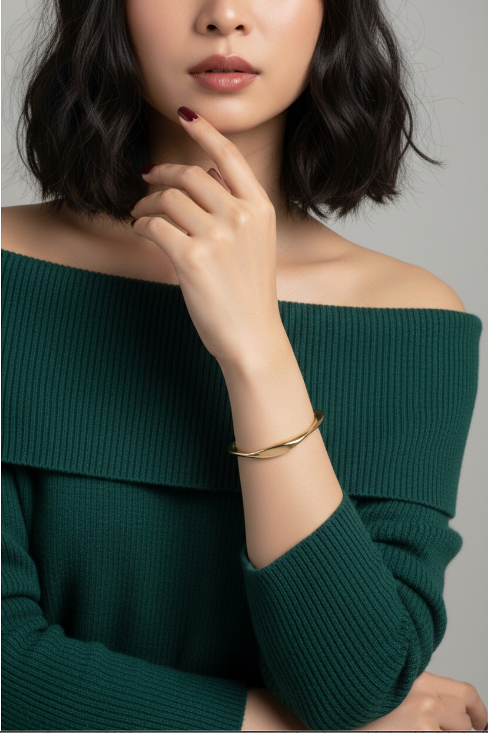 FLUID TWIST BANGLE BRACELET