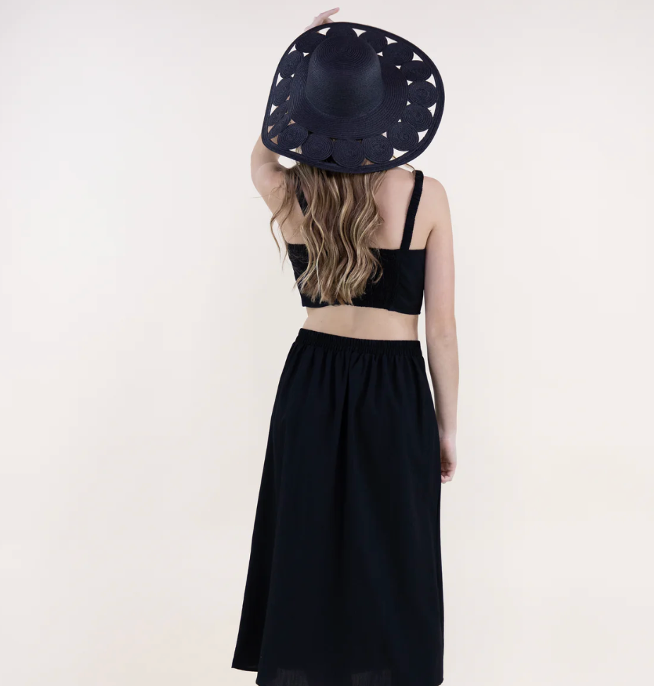 CUT OUT CIRCLE HAT