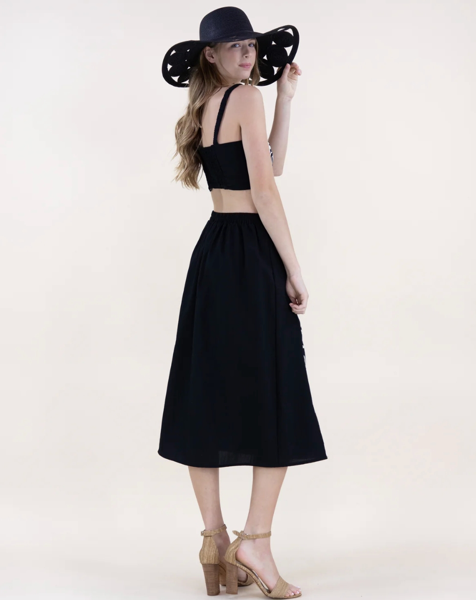 CUT OUT CIRCLE HAT