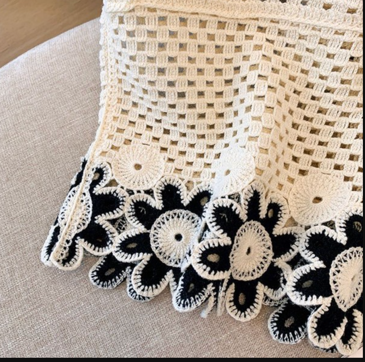 KENDALL CROCHET FLOWER TOP
