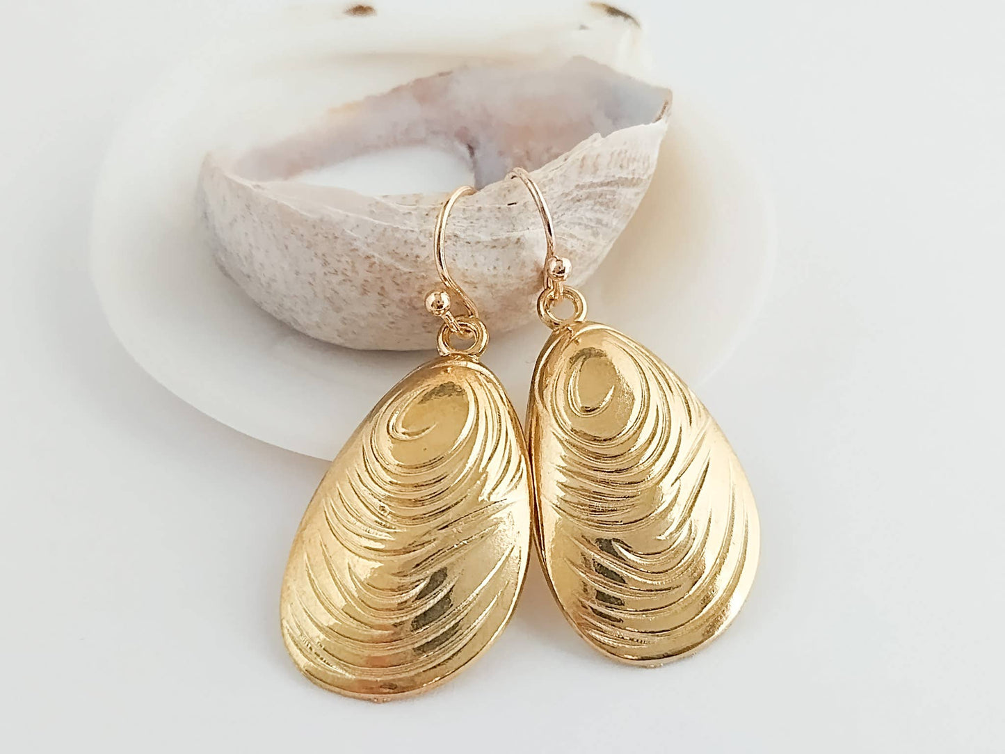 Rose Gold Mussel Shell Earrings